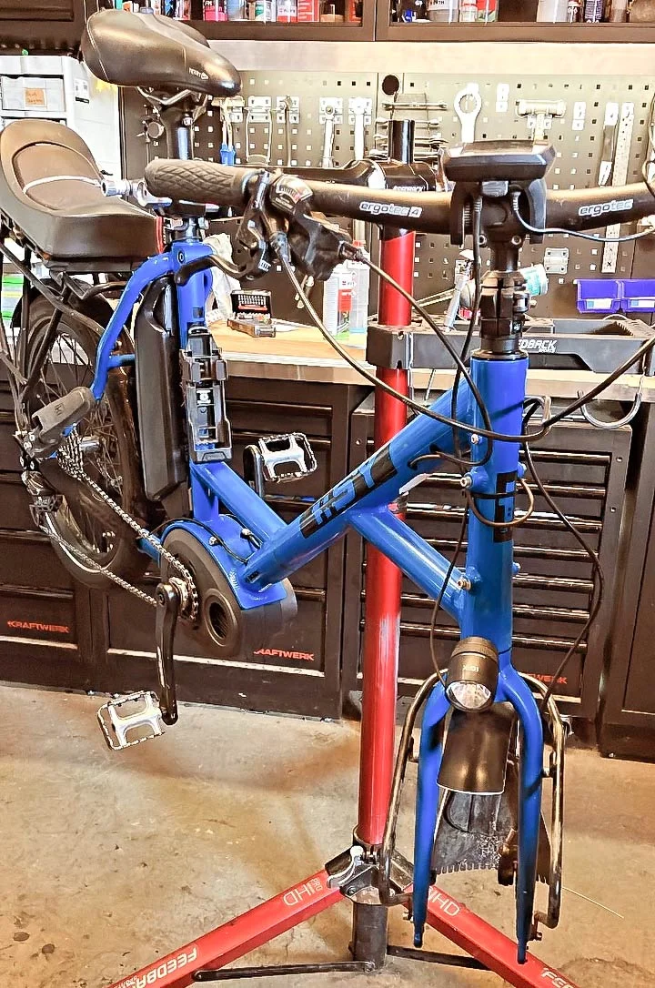 i:SY E-Bike in der Werkstatt in Hamburg